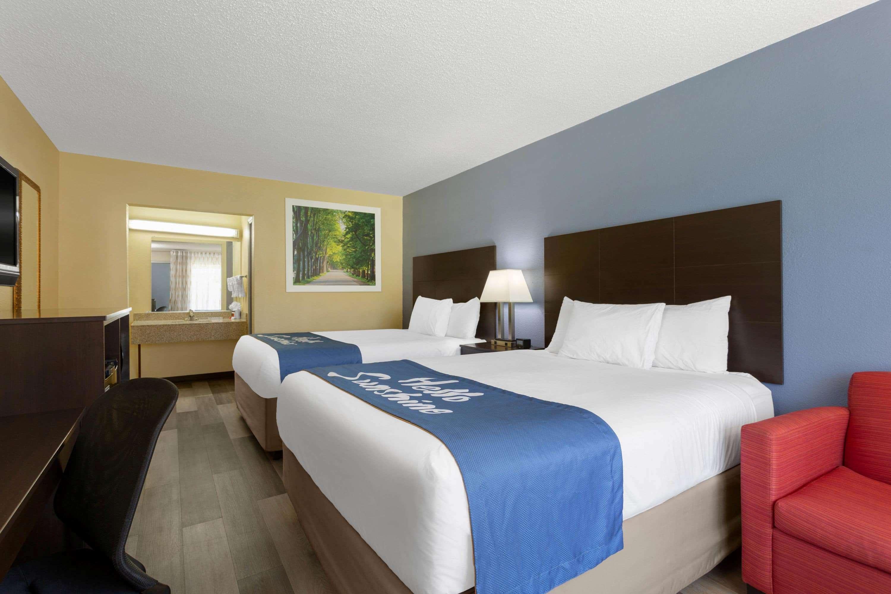 Days Inn By Wyndham Greensboro Airport Luaran gambar