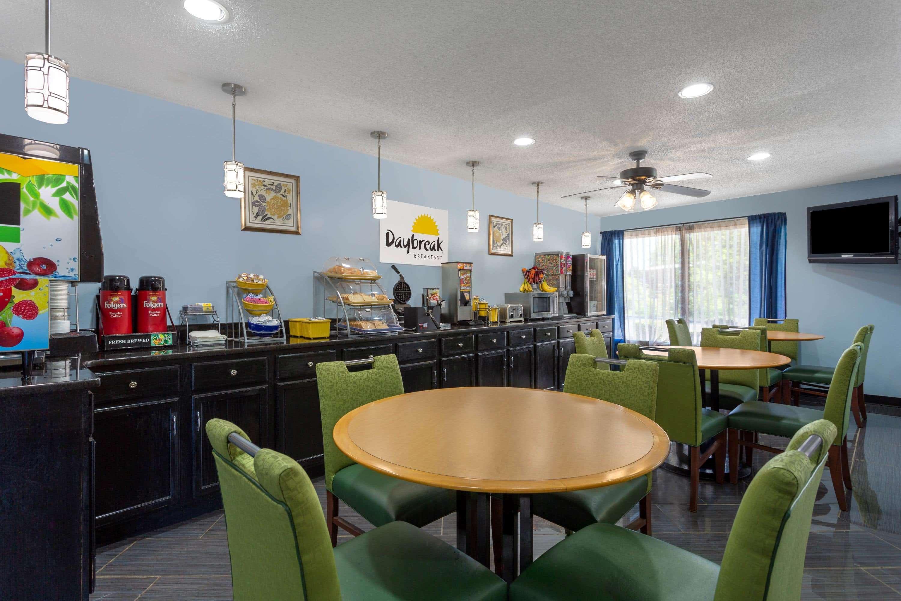 Days Inn By Wyndham Greensboro Airport Luaran gambar